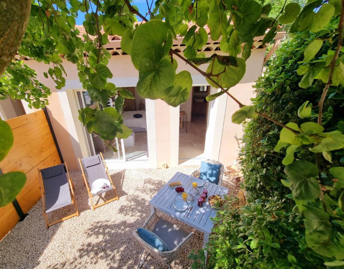 Bed and Breakfast Cosy en Provence - Piscine chauffée Pernes-les-Fontaines Exterior foto